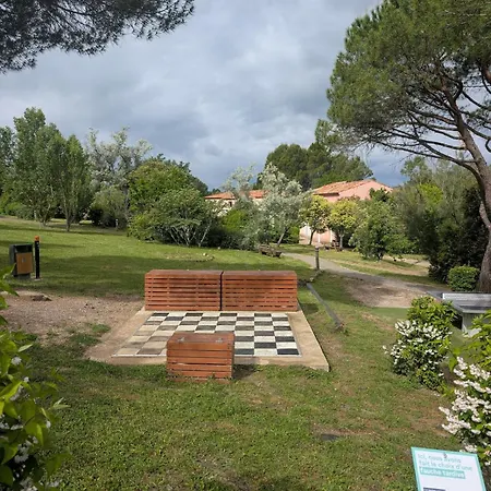 Magiuli Village Du Rouret Hébergement de vacances Grospierres